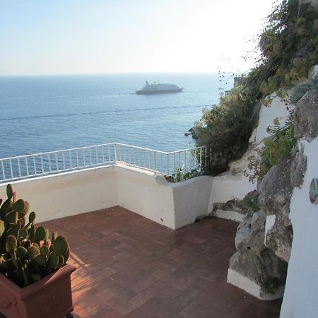 Domus Claudia Hotel Atrani Bagian luar foto