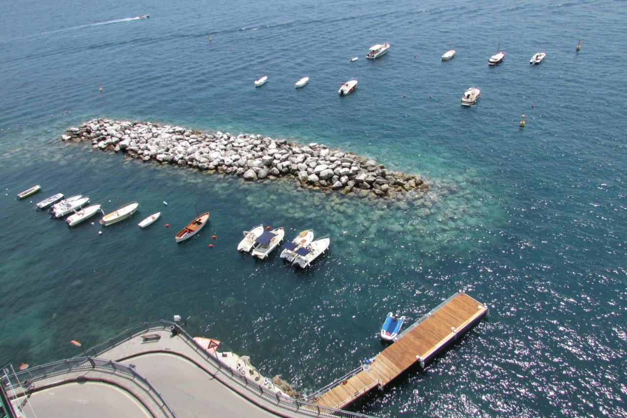Domus Claudia Hotel Atrani Bagian luar foto