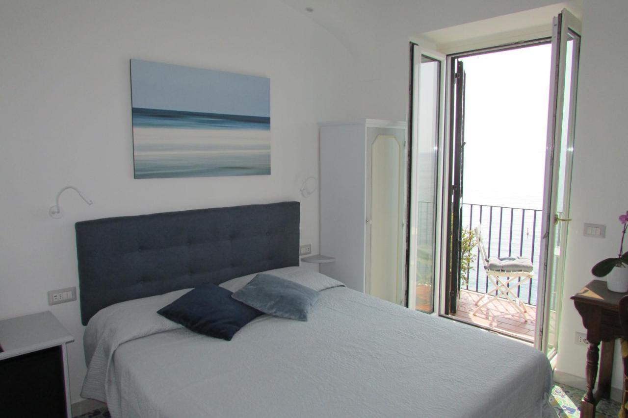 Domus Claudia Hotel Atrani Bagian luar foto