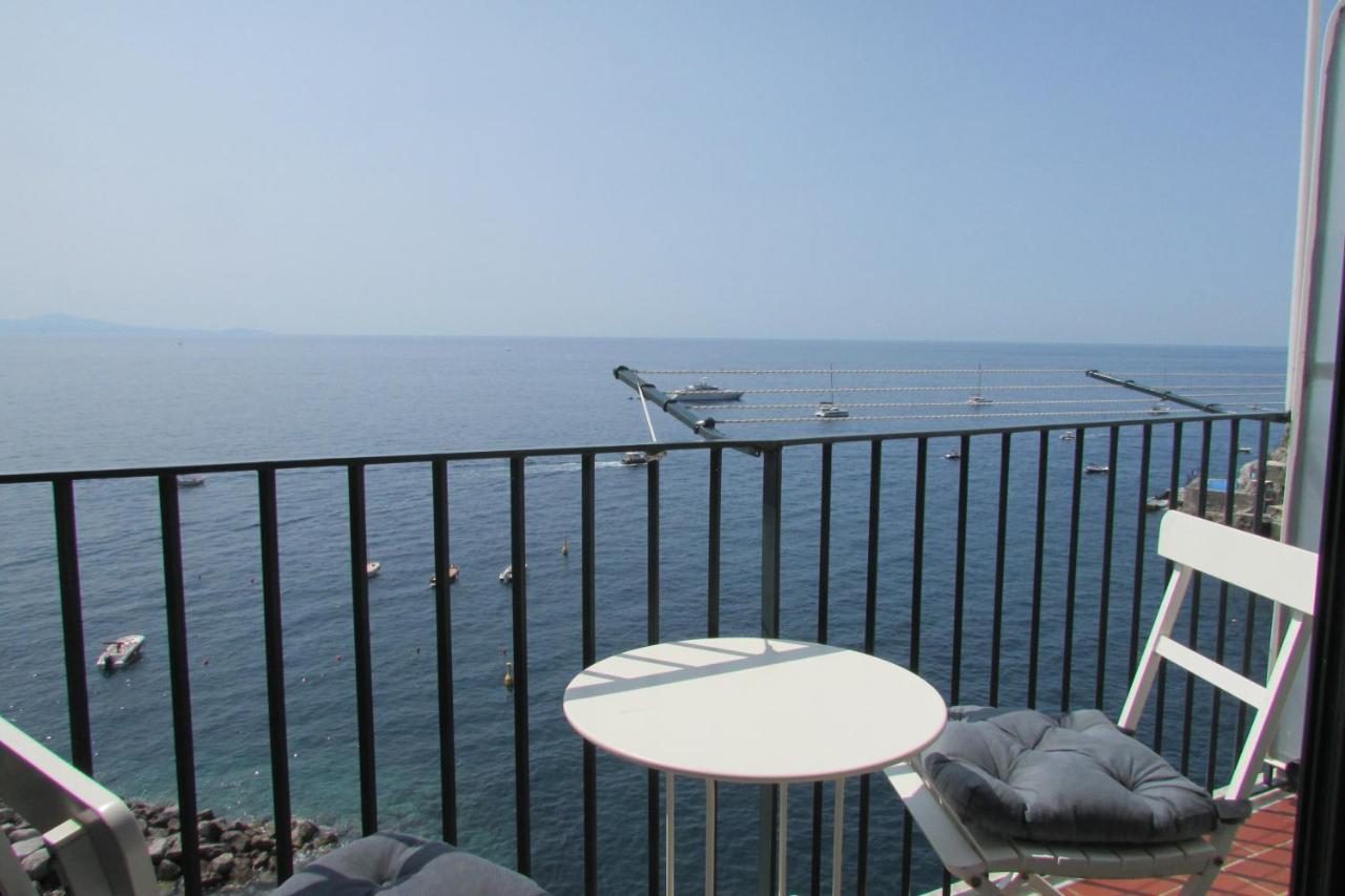 Domus Claudia Hotel Atrani Bagian luar foto