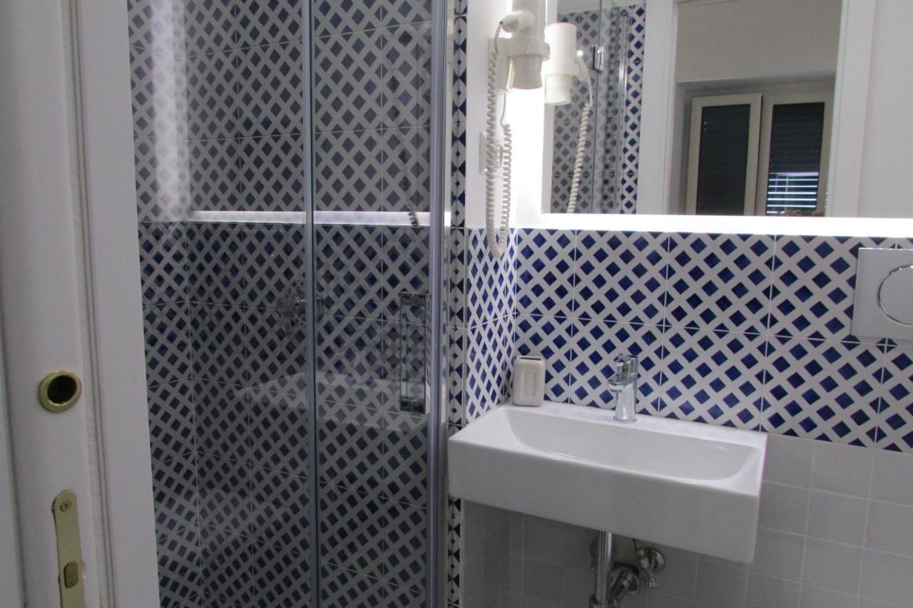 Domus Claudia Hotel Atrani Bagian luar foto