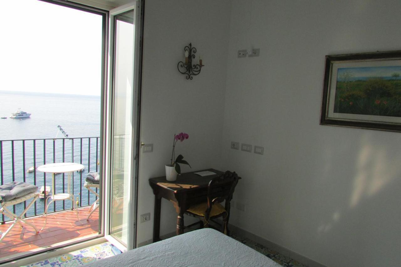 Domus Claudia Hotel Atrani Bagian luar foto