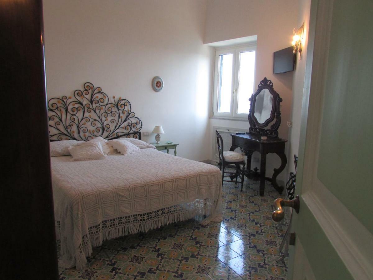 Domus Claudia Hotel Atrani Bagian luar foto