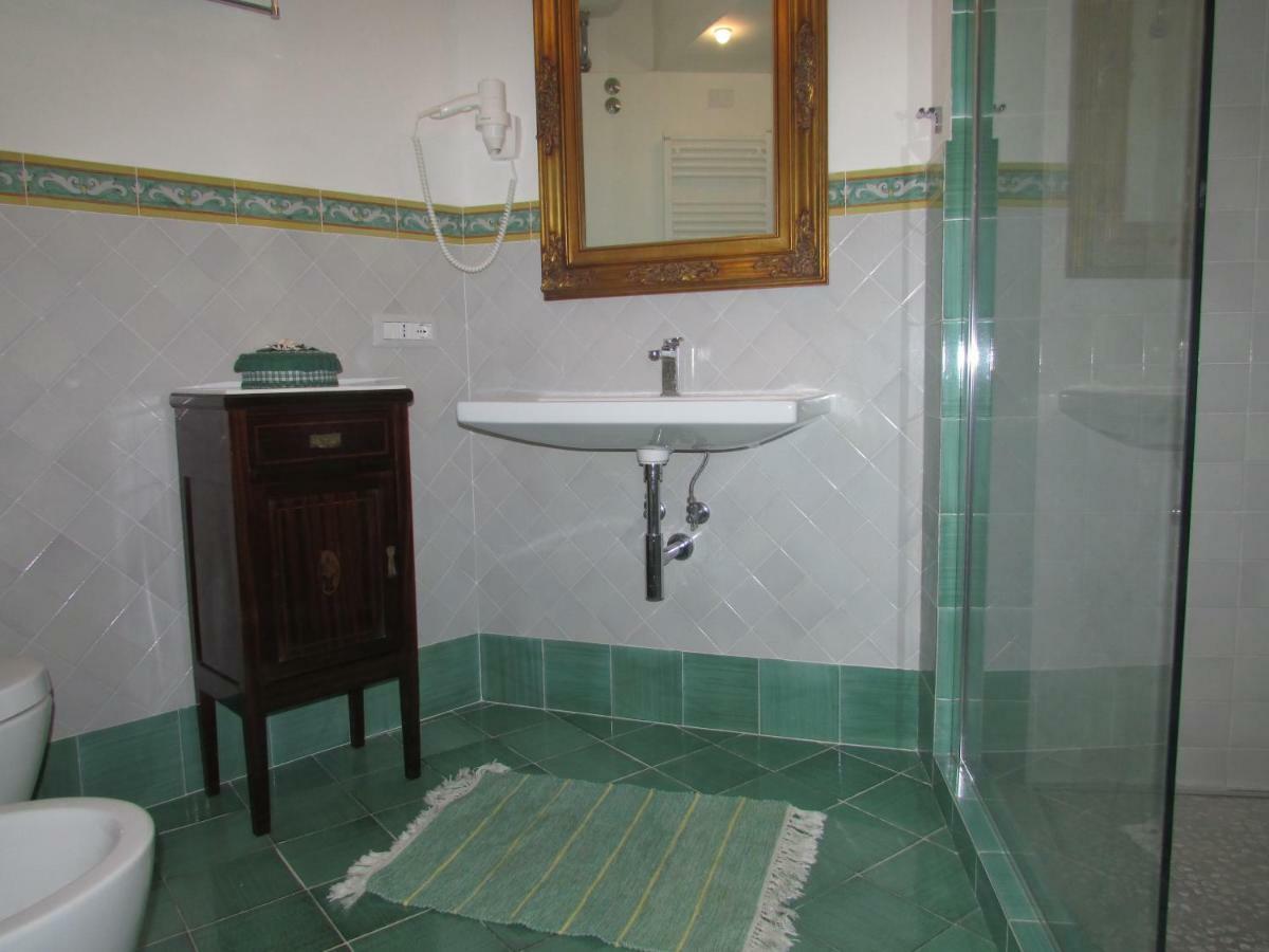 Domus Claudia Hotel Atrani Bagian luar foto