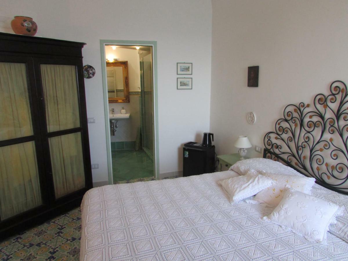 Domus Claudia Hotel Atrani Bagian luar foto